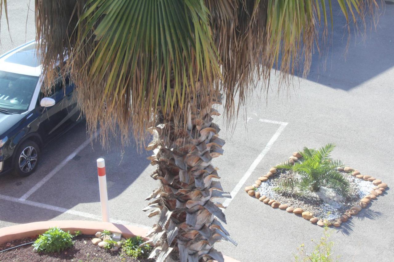 Hotel L'Hacienda Martigues Exterior photo