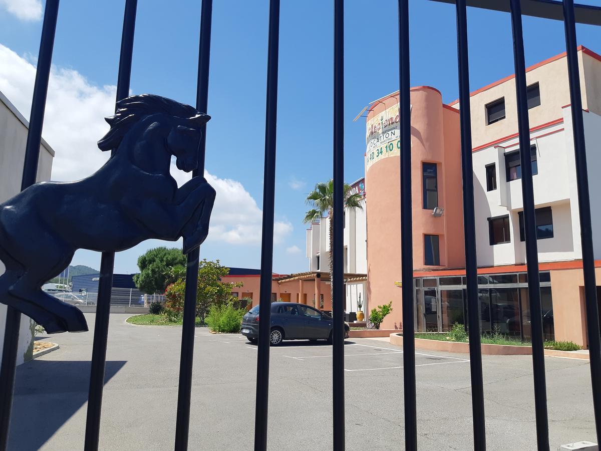 Hotel L'Hacienda Martigues Exterior photo