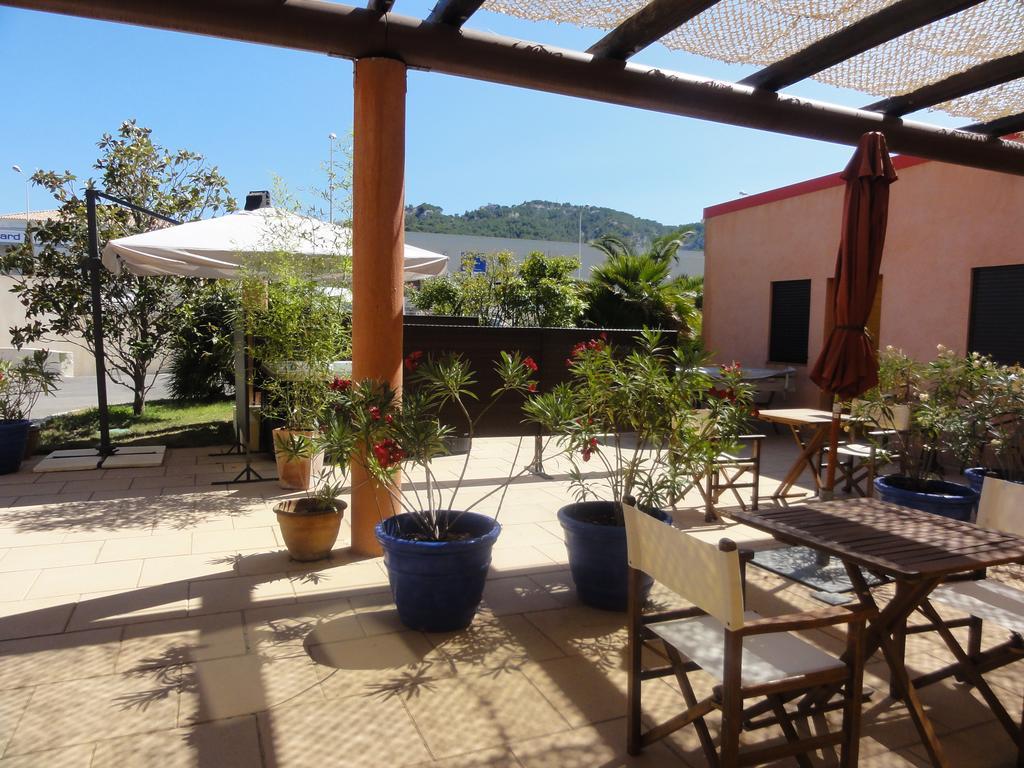 Hotel L'Hacienda Martigues Exterior photo